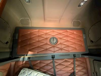 Freightliner Cascadia 125 Sleeper Part