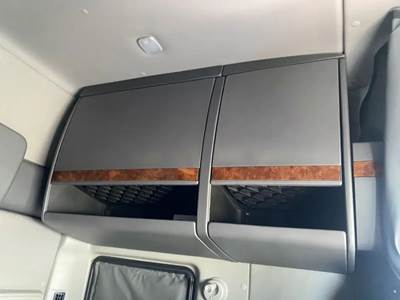 International LT625 Sleeper Part