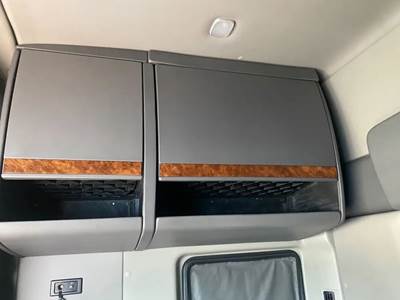 International LT625 Sleeper Part