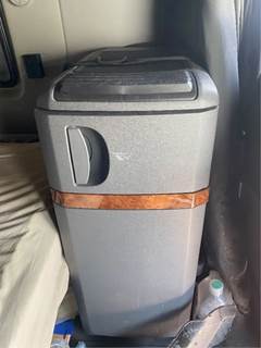 International LT625 Sleeper Part