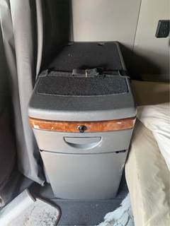 International LT625 Sleeper Part