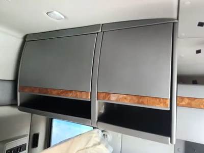 International LT625 Sleeper Part