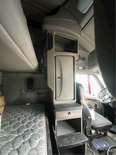 Kenworth T700 Sleeper Part