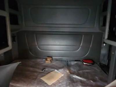 Peterbilt 384 Sleeper Part