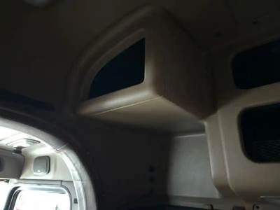 Peterbilt 386 Sleeper Part