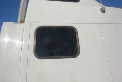 Peterbilt 387 Sleeper Part