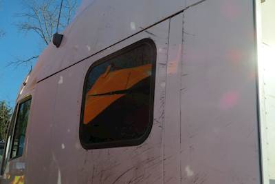 Peterbilt 387 Sleeper Part