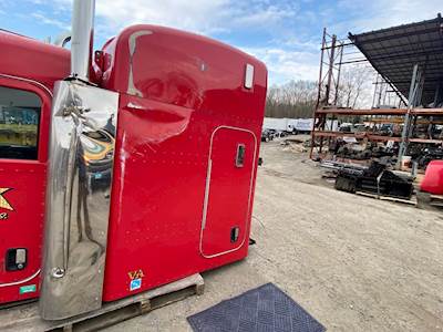 Peterbilt 379 Sleeper