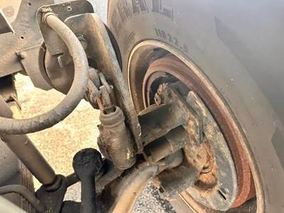 Chevrolet C7500 Left Spindle