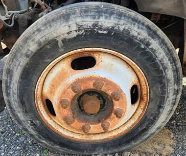 Ford F-700 Left Spindle for a 1996 Ford F700