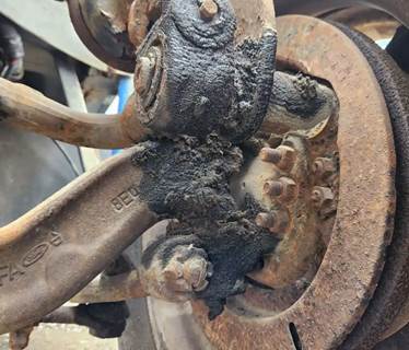 Ford F-700 Left Spindle for a 1994 Ford F700