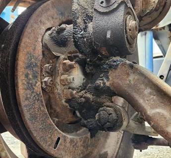 Ford F-700 Right Spindle for a 1994 Ford F700