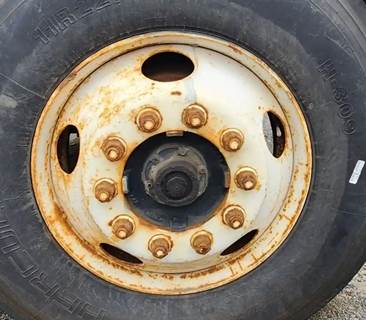 Ford F-800 Right Spindle for a 1999 Ford F800