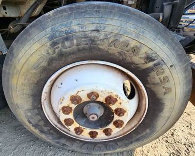 Ford LN7000 Right Spindle