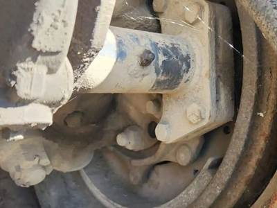 Ford LT9513 Left Spindle for a 1997 Ford LT9513 LOUISVILLE 113