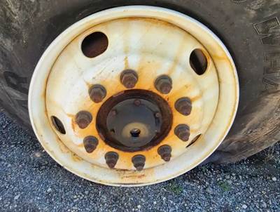 Freightliner 108SD Left Spindle