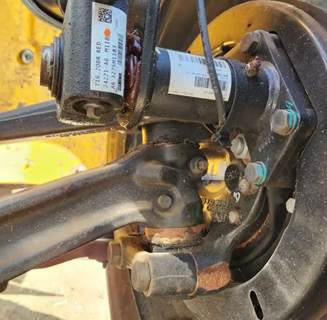 Freightliner B2 Left Spindle