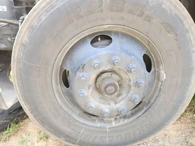 Freightliner Cascadia 113 Left Spindle