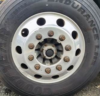 Freightliner Cascadia 113 Left Spindle