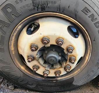 Freightliner Cascadia 113 Left Spindle