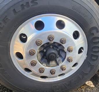 Freightliner Cascadia 113 Left Spindle