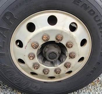 Freightliner Cascadia 113 Right Spindle