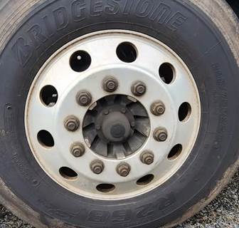 Freightliner Cascadia 113 Right Spindle