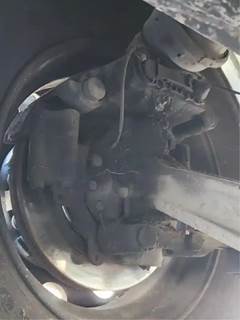 Freightliner Cascadia 113 Right Spindle