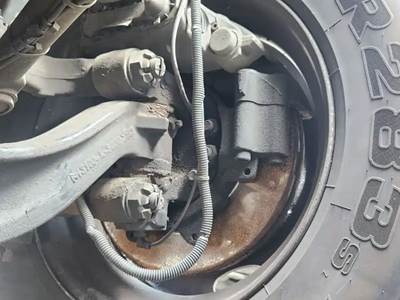 Freightliner Cascadia 113 Left Spindle