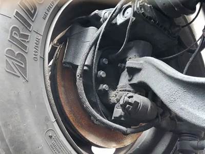 Freightliner Cascadia 113 Right Spindle