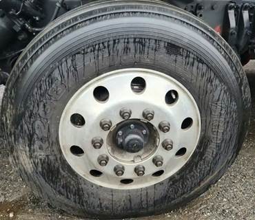 Freightliner Cascadia 116 Left Spindle