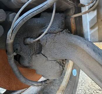 Freightliner Cascadia 116 Right Spindle for a 2020 Freightliner Cascadia 116 Day Cab