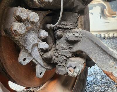 Freightliner Cascadia 116 Right Spindle for a 2019 Freightliner Cascadia 116 Day Cab