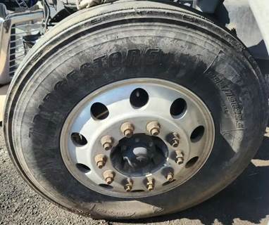 Freightliner Cascadia 125 Left Spindle