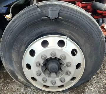 Freightliner Cascadia 125 Right Spindle