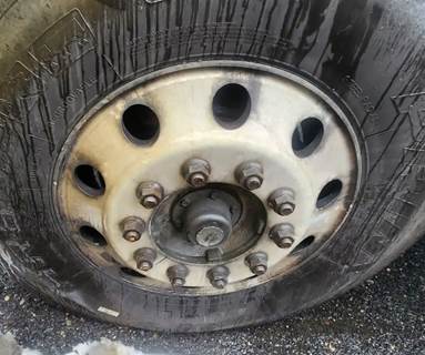 Freightliner Cascadia 125 Left Spindle