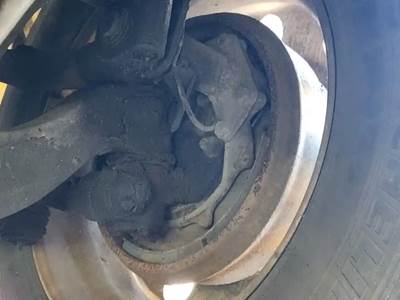 Freightliner Cascadia 125 Left Spindle