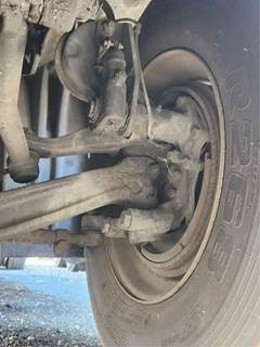 Freightliner Cascadia 125 Left Spindle