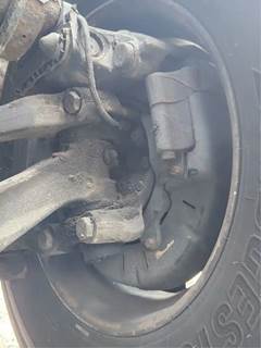 Freightliner Cascadia 125 Left Spindle