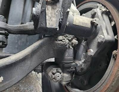 Freightliner Cascadia 125 Left Spindle