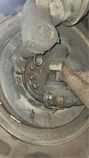 Freightliner Cascadia 125 Right Spindle