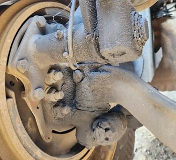 Freightliner Cascadia 125 Right Spindle