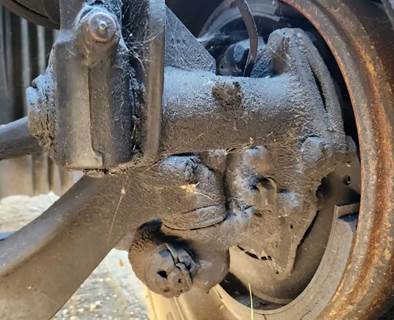 Freightliner Cascadia 125 Left Spindle