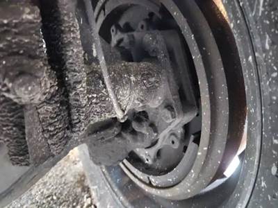 Freightliner Cascadia 125 Left Spindle