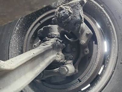 Freightliner Cascadia 125 Left Spindle