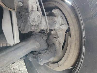 Freightliner Cascadia 125 Left Spindle