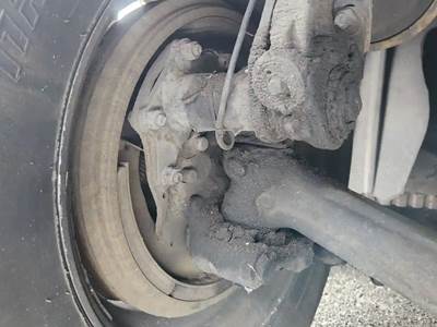 Freightliner Cascadia 125 Right Spindle