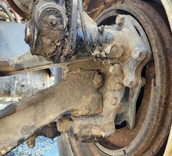 Freightliner Cascadia 125 Left Spindle