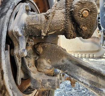 Freightliner Cascadia 125 Right Spindle