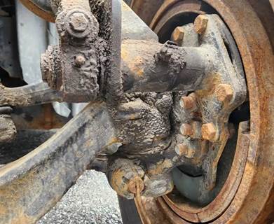 Freightliner Cascadia 125 Left Spindle